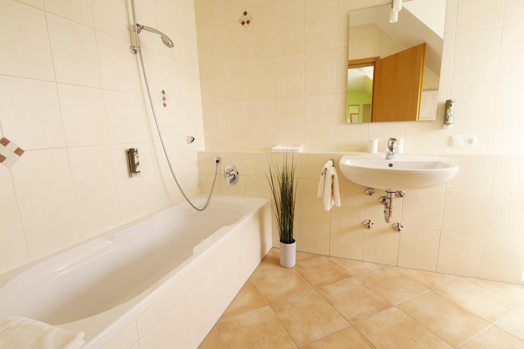 Hotel Brotzeit-Stadl Gbr Bad Staffelstein Pokój zdjęcie